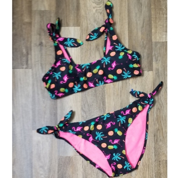 Xhilaration Other - Xhilaration 2 piece swimsuit size XL